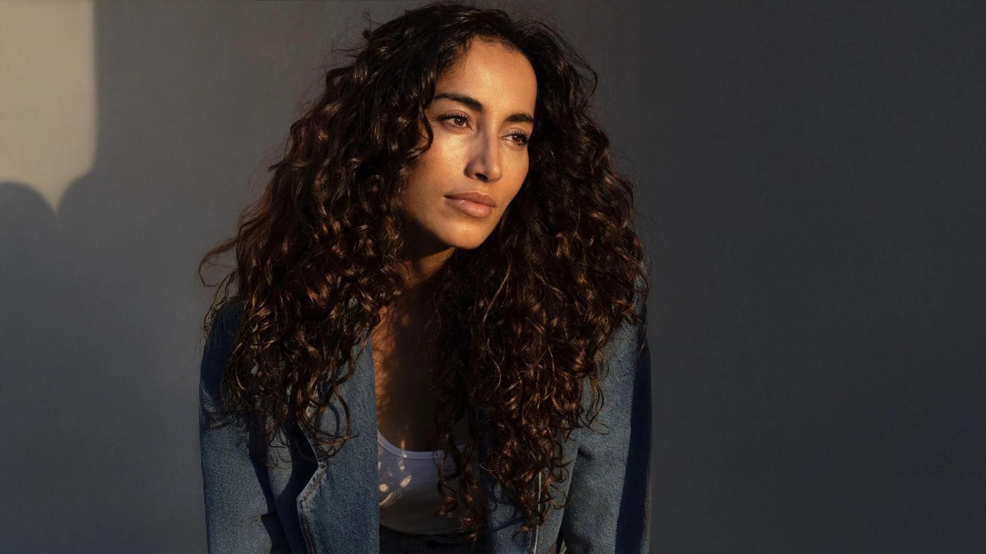 How to Tame and Style Your Natural Curly Hair